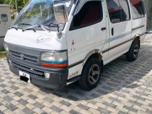 Toyota Dolphin LH102 1992 Van