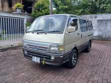 Toyota Dolphin LH102 1991 Van