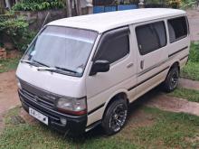Toyota Dolphin LH103 2000 Van