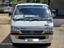 Toyota DOLPHIN LH103 1995 Van