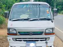 Toyota Dolphin LH113 1991 Van