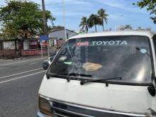 Toyota Dolphin LH113 1992 Van