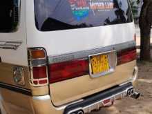 Toyota Dolphin LH113 1997 Van