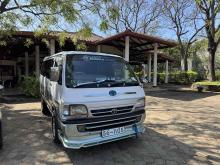 Toyota Dolphin LH113 1990 Van