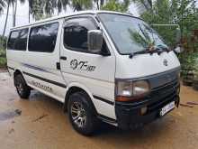 Toyota Dolphin LH113 1990 Van