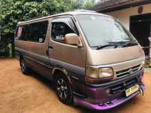 Toyota Dolphin LH113 1990 Van