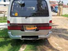 Toyota Dolphin LH113 1990 Van