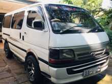 Toyota Dolphin LH113 1992 Van