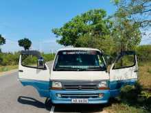 Toyota Dolphin LH113 3L 1991 Van