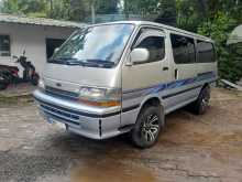 Toyota Dolphin LH119 1994 Van