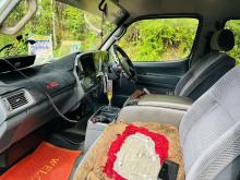 https://riyasewana.com/uploads/toyota-dolphin-lh123-4842506655.jpg