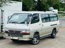 Toyota Dolphin LH172 2004 Van