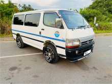 Toyota Dolphin LH172 1999 Van