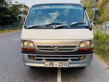 Toyota Dolphin LH172 2001 Van