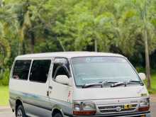 Toyota Dolphin LH172 2001 Van