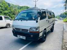 Toyota Dolphin LH172 2001 Van