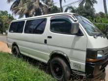 Toyota Dolphin LH172 2001 Van