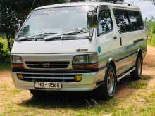 Toyota Dolphin 1999 Van