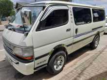 Toyota Dolphin LH172 2000 Van
