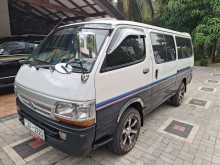 Toyota DOLPHIN LH172 2000 Van