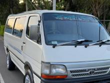 Toyota Dolphin LH172 2001 Van