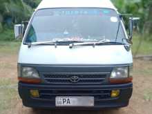 Toyota Dolphin LH 182 2002 Van