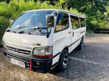 Toyota Dolphin Long 2004 Van