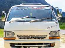 Toyota Dolphin Long 1990 Van