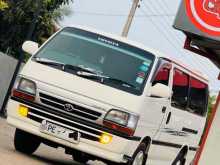 Toyota Dolphin RZH 112 2003 Van