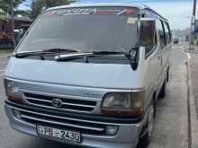 Toyota Dolphin RZH 112 2002 Van