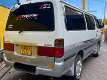 Toyota Dolphin RZH 112 2002 Van