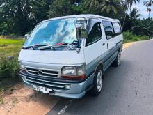 Toyota Dolphin Super Gl 2002 Van