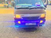 Toyota Dolphin 1999 Van