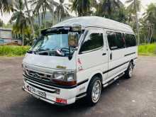 Toyota Dolphin Super Long 2000 Van