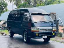 Toyota Dolphin Super GL 2002 Van