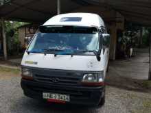 Toyota Dolphin Super Long 2005 Van