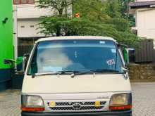 Toyota Dolphin 1997 Van