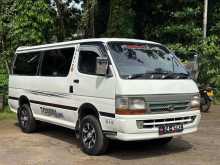 Toyota Dolphin 113 1990 Van