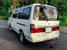 Toyota Dolphin 113 1992 Van
