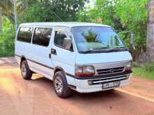 Toyota Dolphin 2003 Van