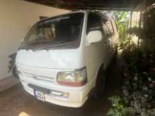 https://riyasewana.com/uploads/toyota-dolphine-lh109-1995-246174112722.jpg