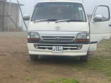 Toyota Dolphins 1990 Van