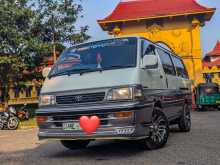 Toyota Dolphin 2003 Van