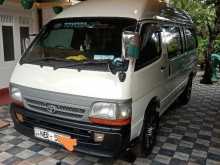 Toyota Dolphin 2002 Van