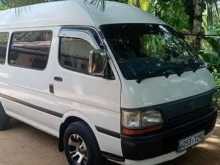 Toyota Dolphin 2000 Van