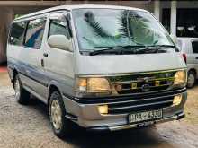 Toyota Dolphin 172 Super GL 2000 Van