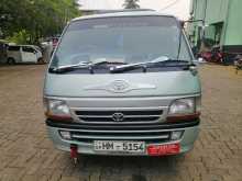 Toyota Dolphin 172 2000 Van