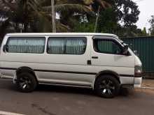 Toyota Dolphin 2002 Van