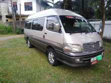 Toyota Dolphin Grand Cabin G 2002 Van