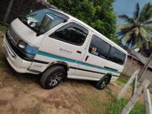 Toyota Dolphin Hiace 1992 Van